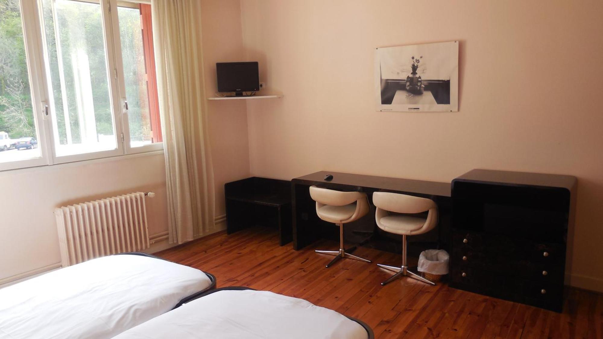 Logis Hotel Restaurant Des Voyageurs Pont-de-Salars Room photo